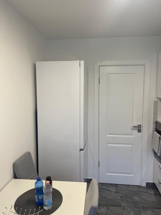 Apartament Incantator In Roman Exterior foto