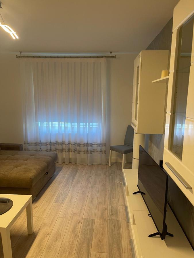 Apartament Incantator In Roman Exterior foto